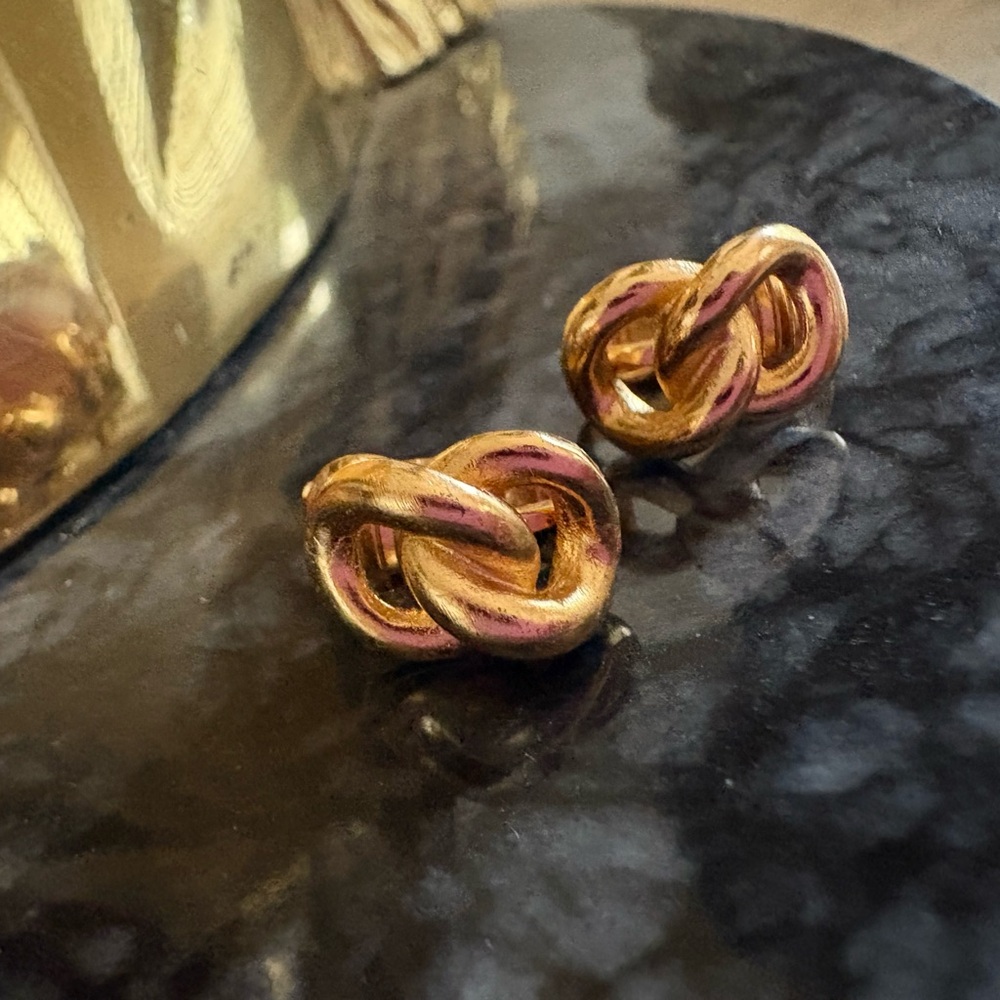 Christian Dior Vintage Gold Knot Stud Clip-On Earrings - Women Jewelry - Picture 3 of 11